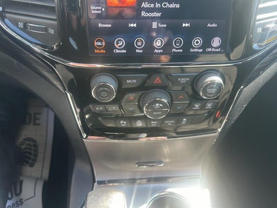 2020 Jeep Grand Cherokee Laredo E