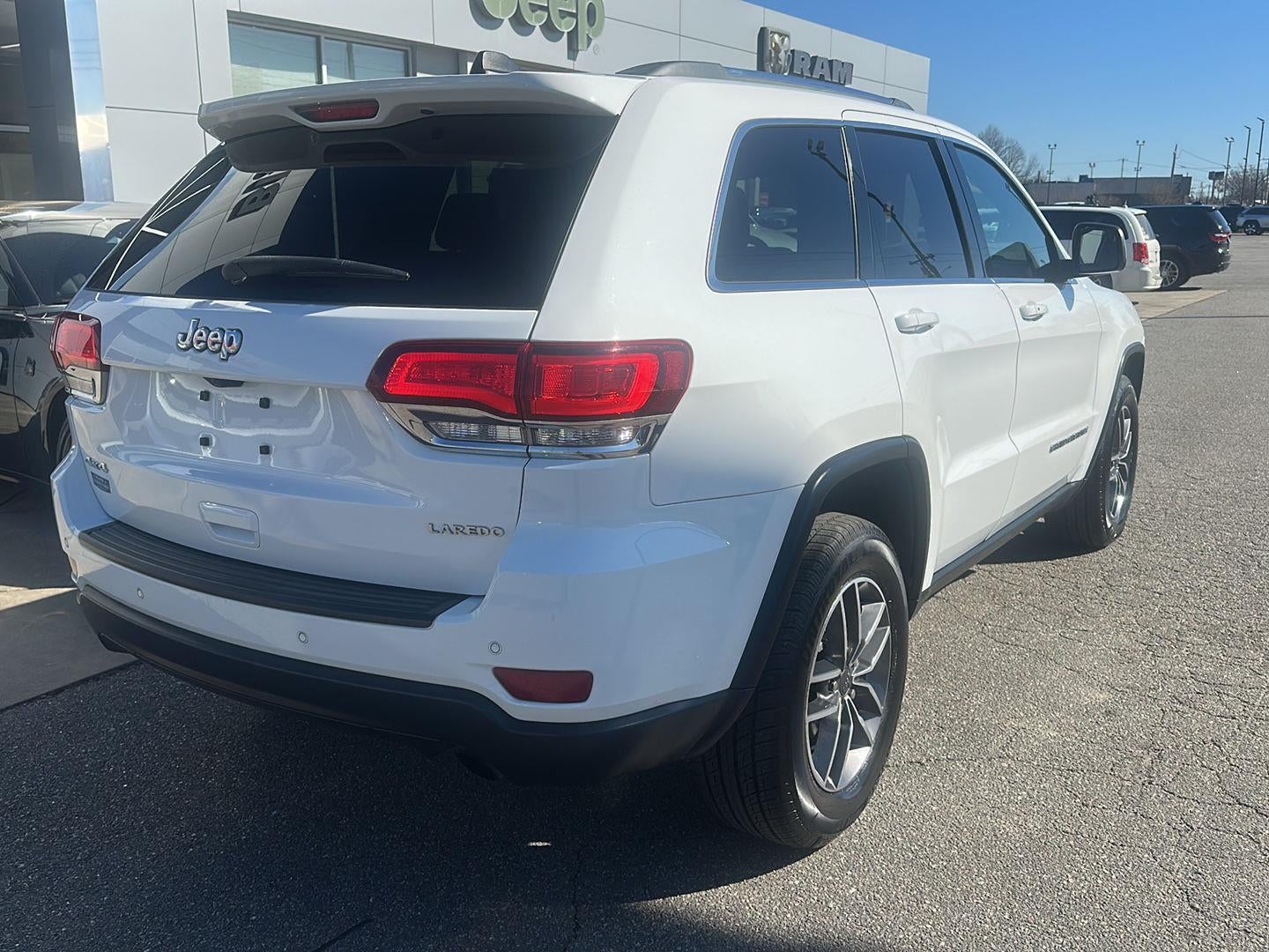 2020 Jeep Grand Cherokee Laredo E