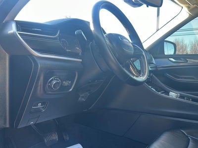 2022 Jeep Grand Cherokee L Laredo