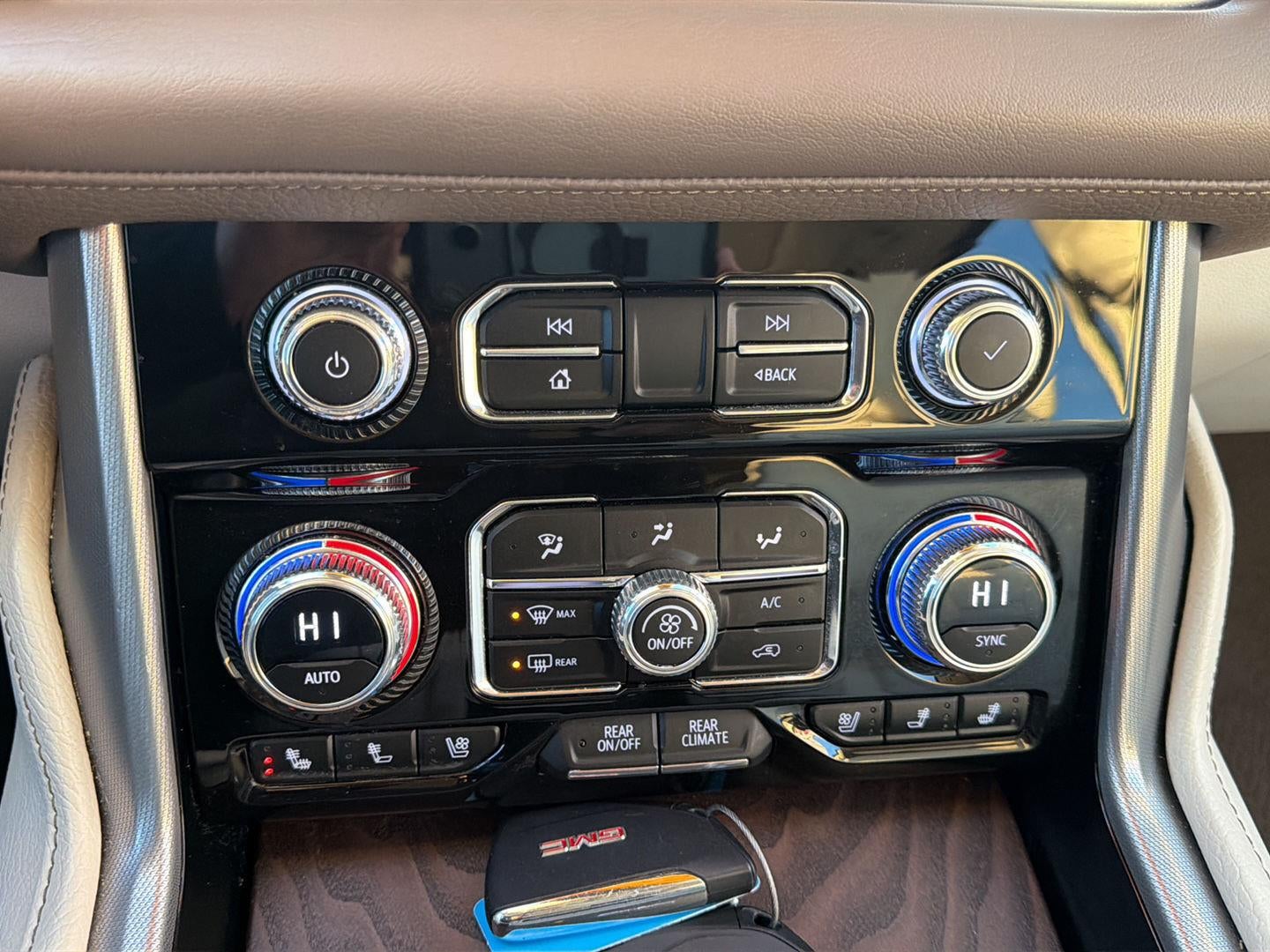 2023 GMC Yukon Denali