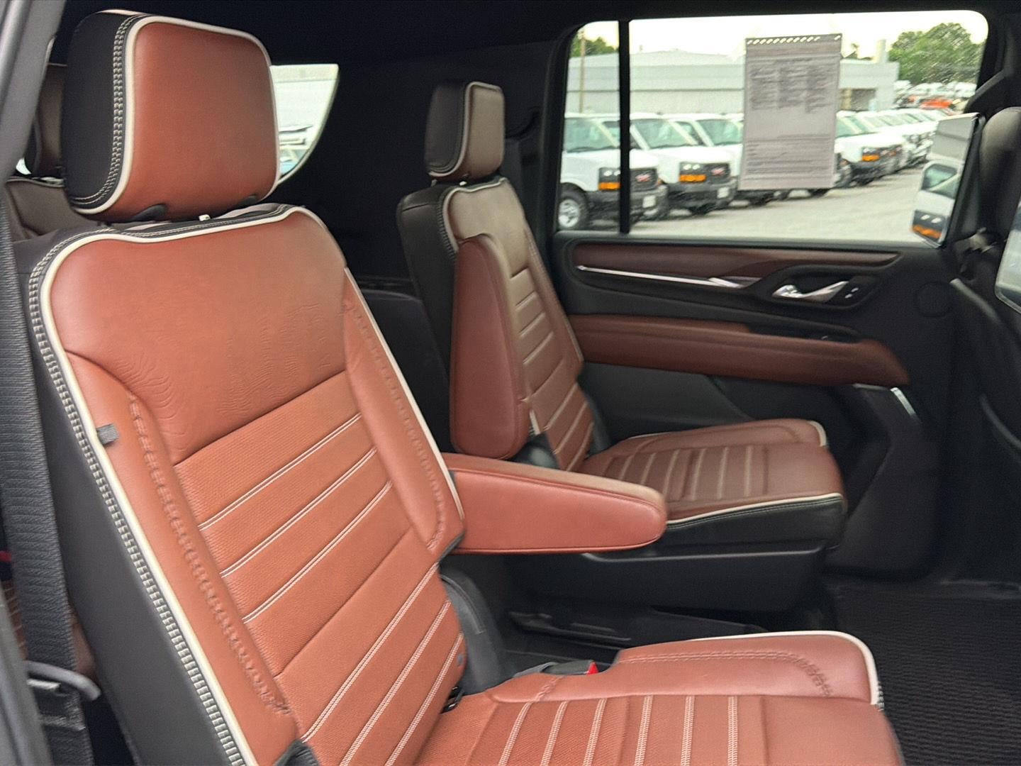 2023 GMC Yukon XL Denali Ultimate