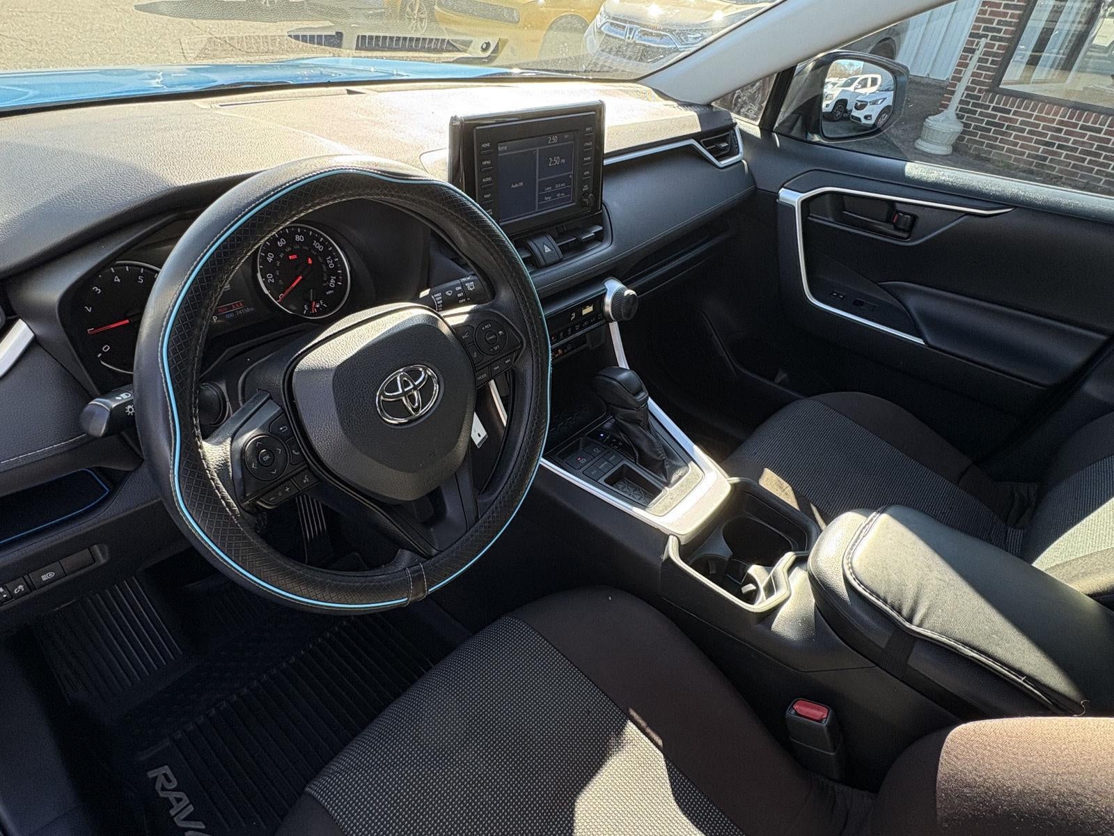 2019 Toyota RAV4 LE