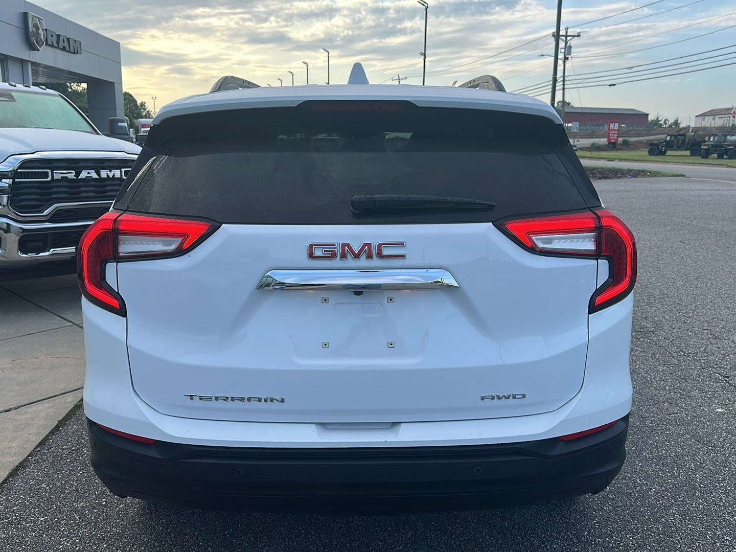 2023 GMC Terrain SLE