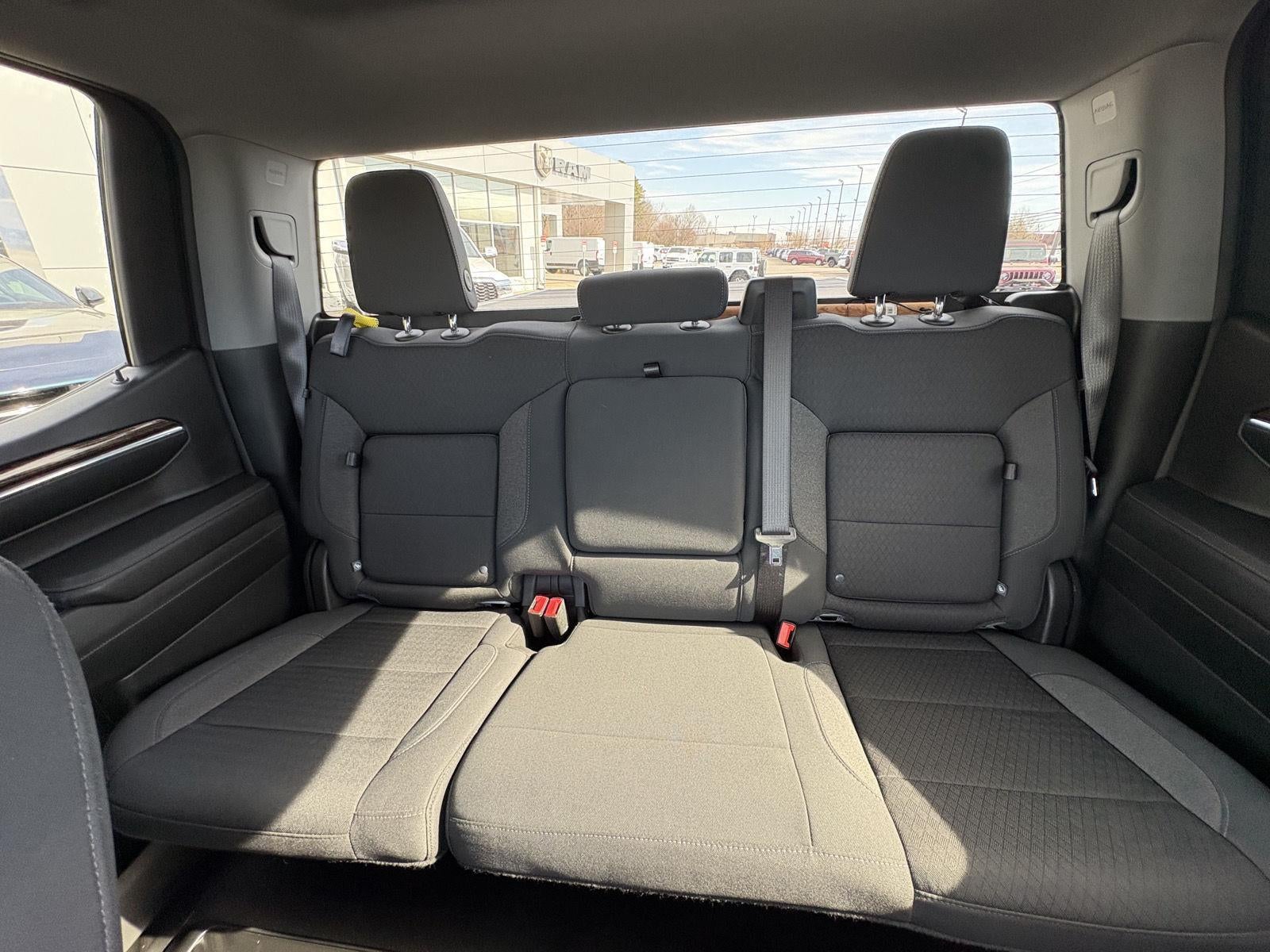 2024 GMC Sierra 1500 Elevation