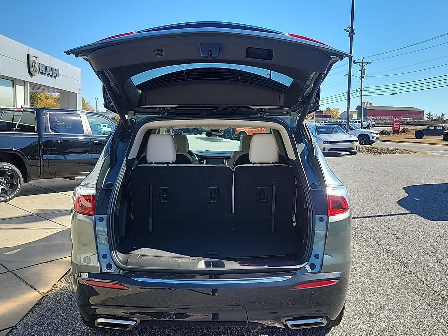 2023 Buick Enclave Essence