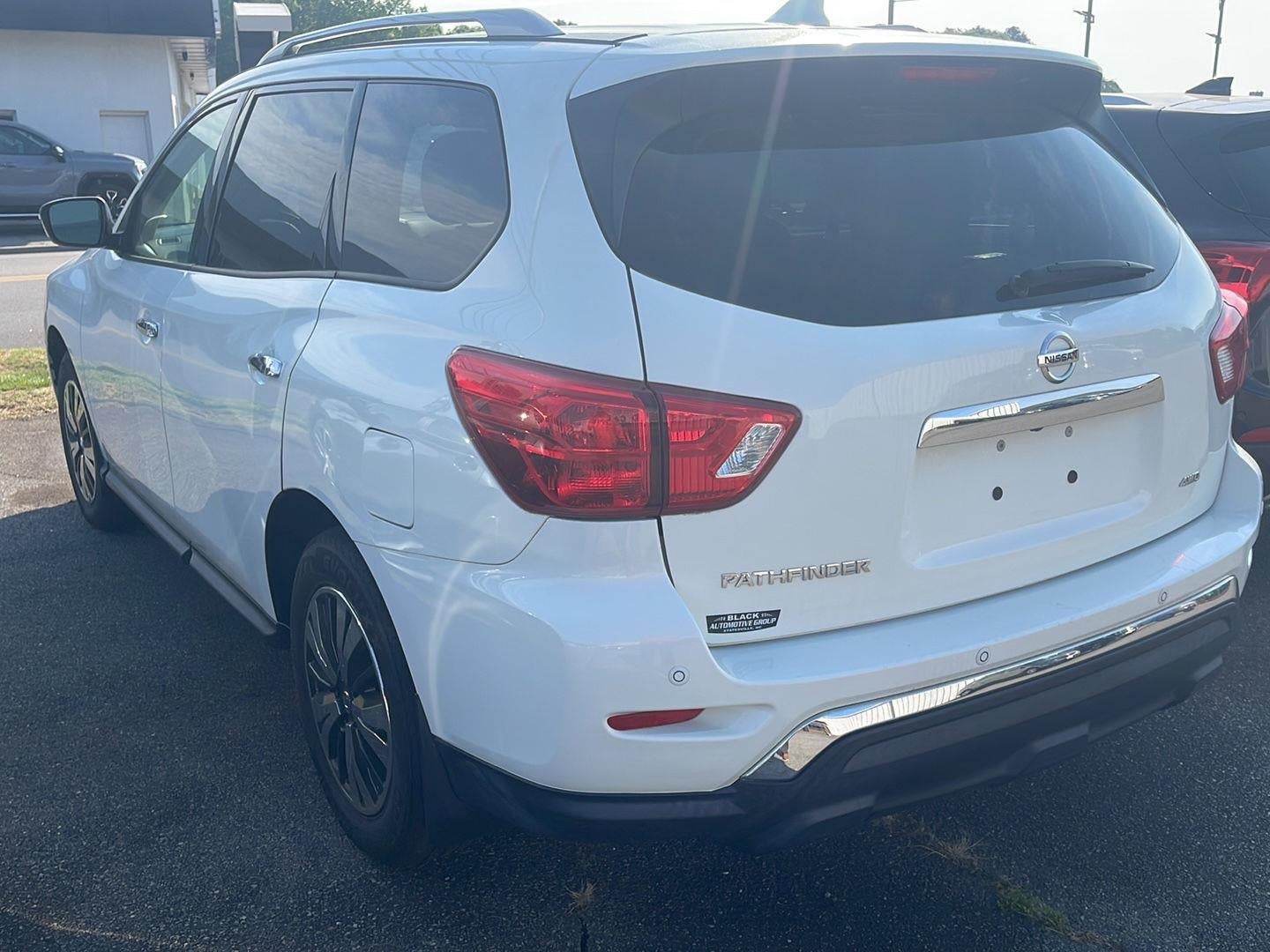 2019 Nissan Pathfinder S