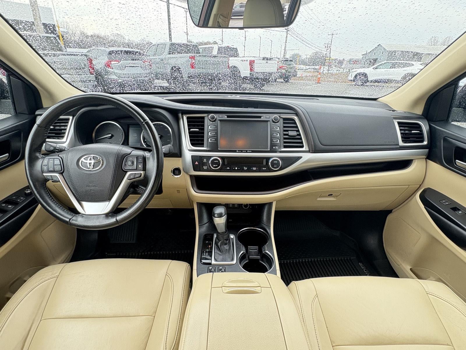 2018 Toyota Highlander SE