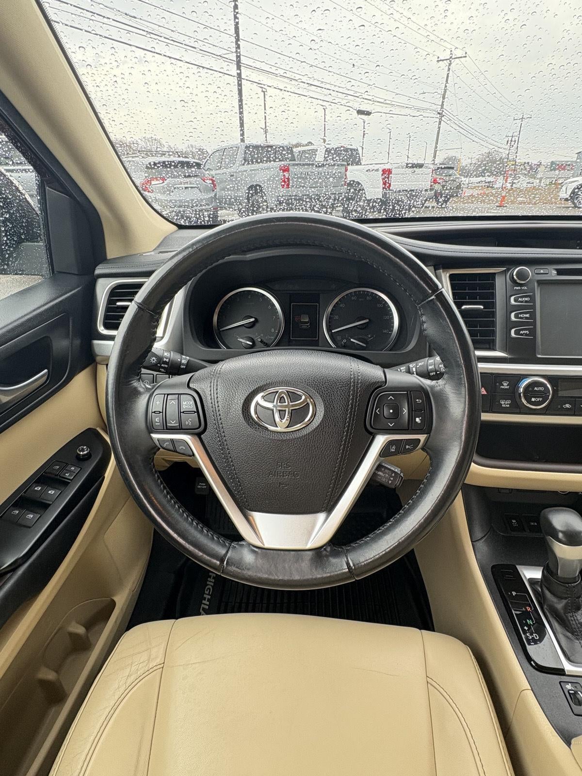 2018 Toyota Highlander SE