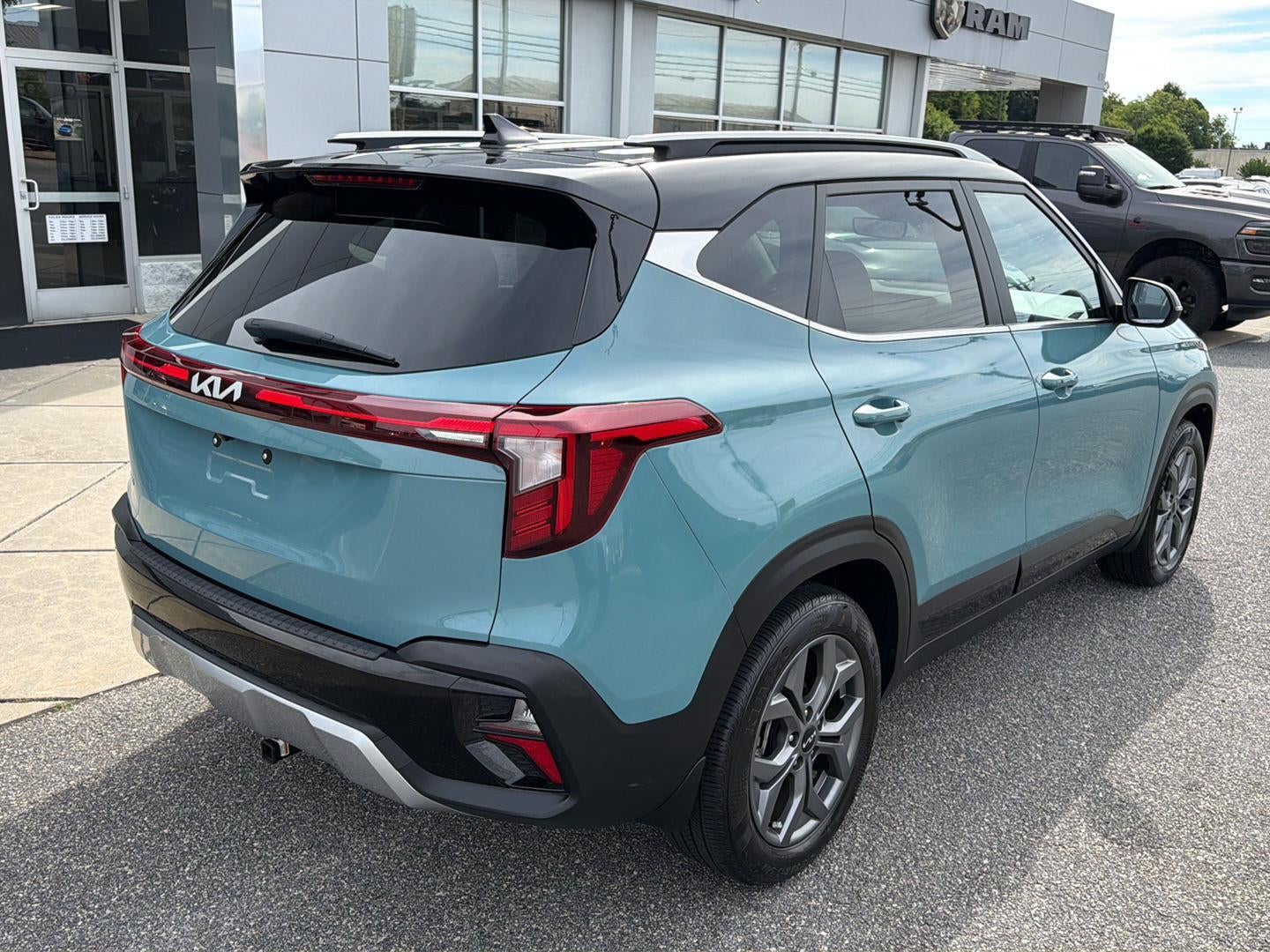 2024 Kia Seltos S