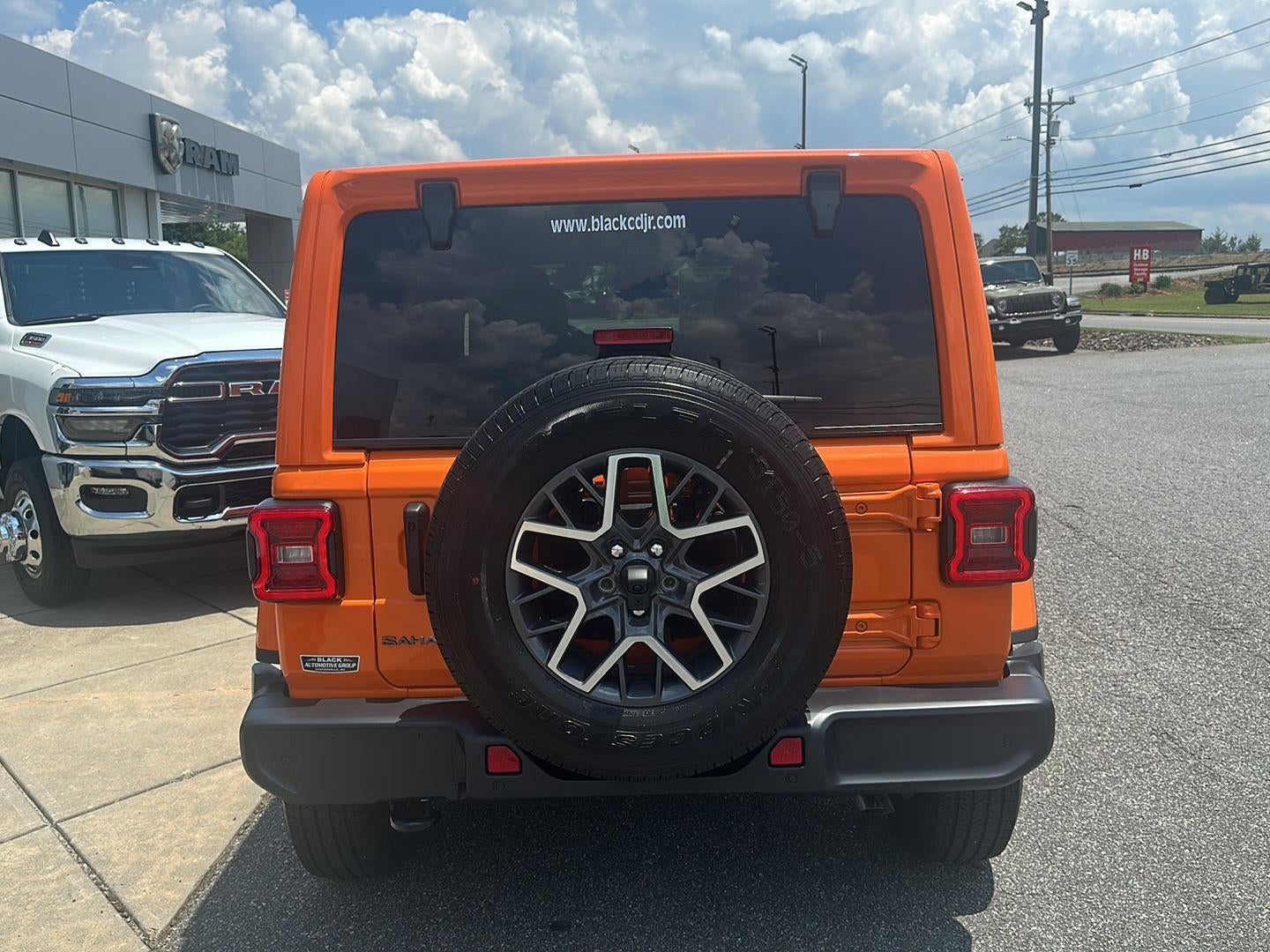 2025 Jeep Wrangler WRANGLER 4-DOOR SAHARA