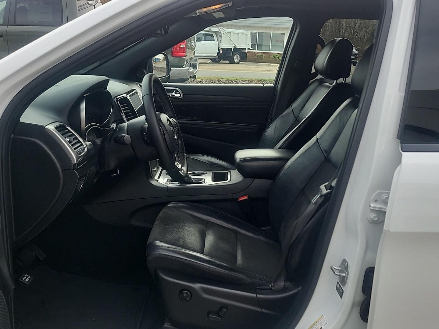 2022 Jeep Grand Cherokee Laredo X 4x2