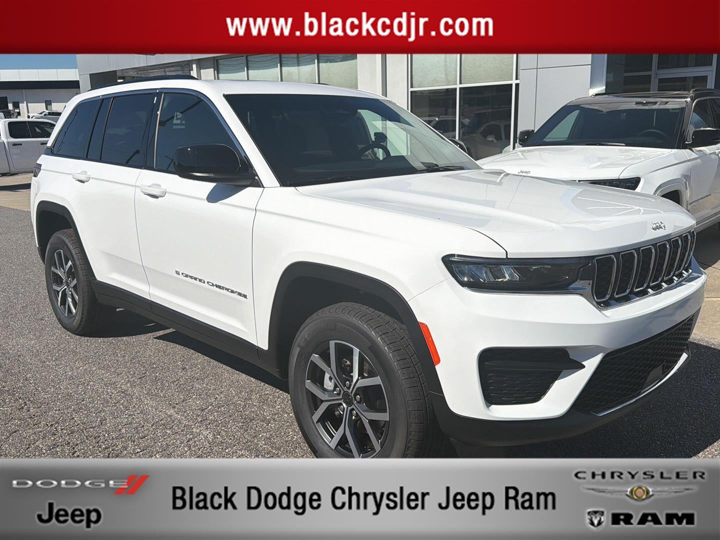 2027 Jeep Grand Cherokee GRAND CHEROKEE LAREDO X 4X4