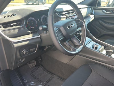2027 Jeep Grand Cherokee GRAND CHEROKEE LAREDO X 4X4