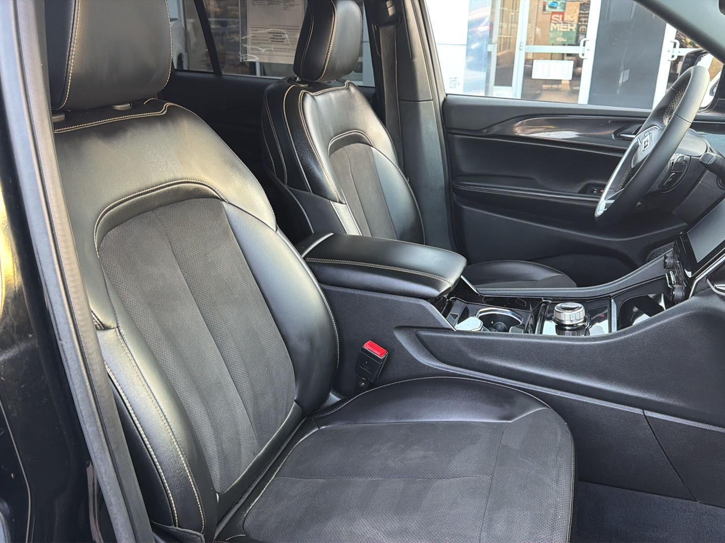 2023 Jeep Grand Cherokee Altitude 4x4