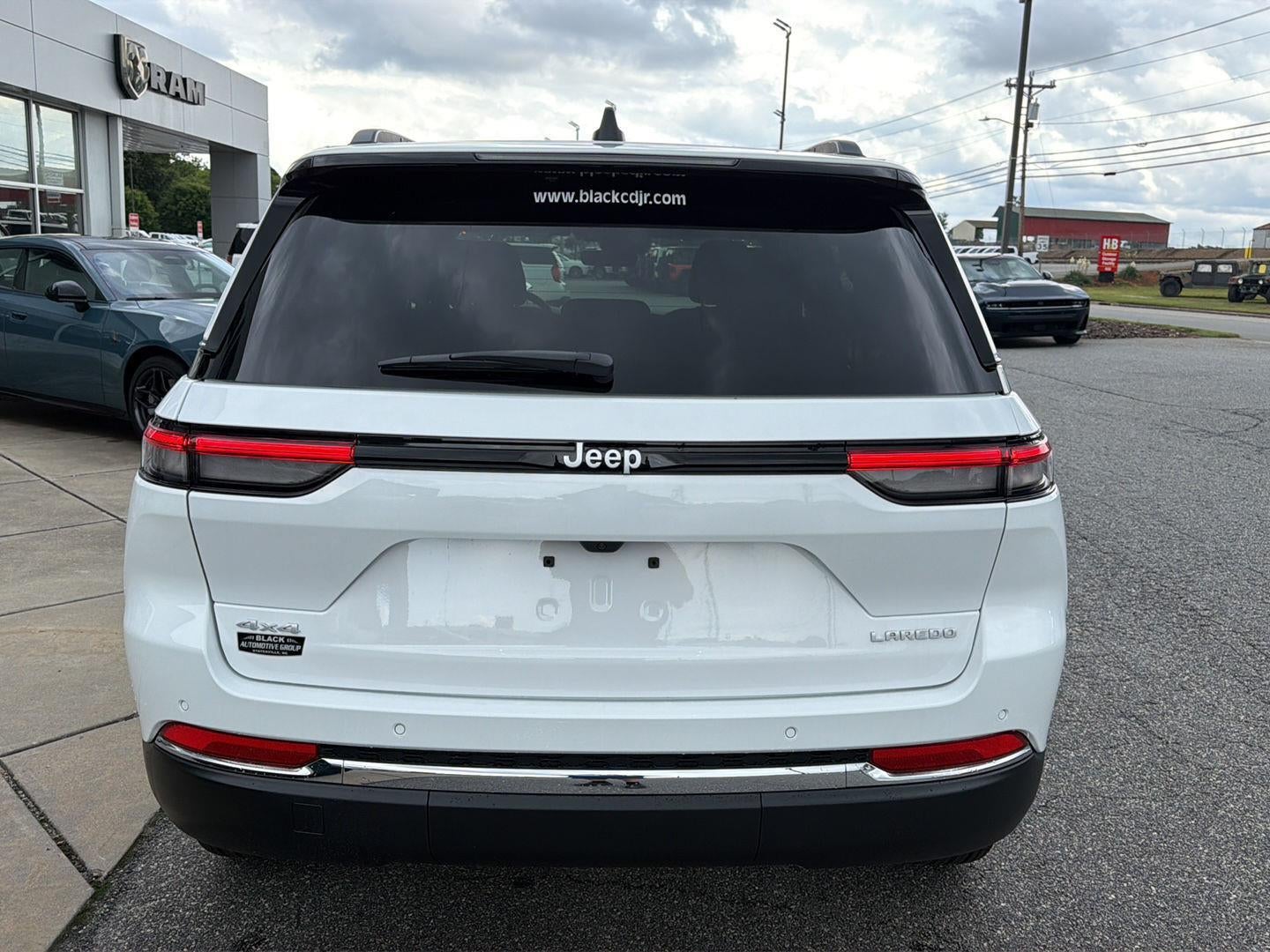 2026 Jeep Grand Cherokee GRAND CHEROKEE LAREDO X 4X4