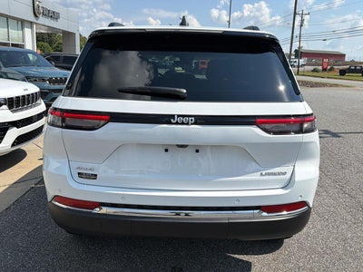 2027 Jeep Grand Cherokee GRAND CHEROKEE LAREDO X 4X4