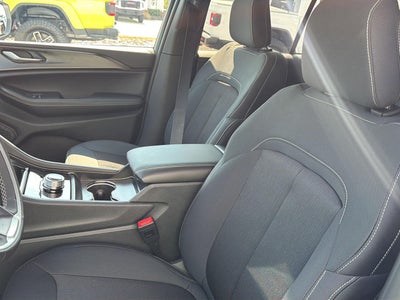 2027 Jeep Grand Cherokee GRAND CHEROKEE LAREDO X 4X4