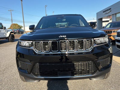 2027 Jeep Grand Cherokee GRAND CHEROKEE LAREDO X 4X4