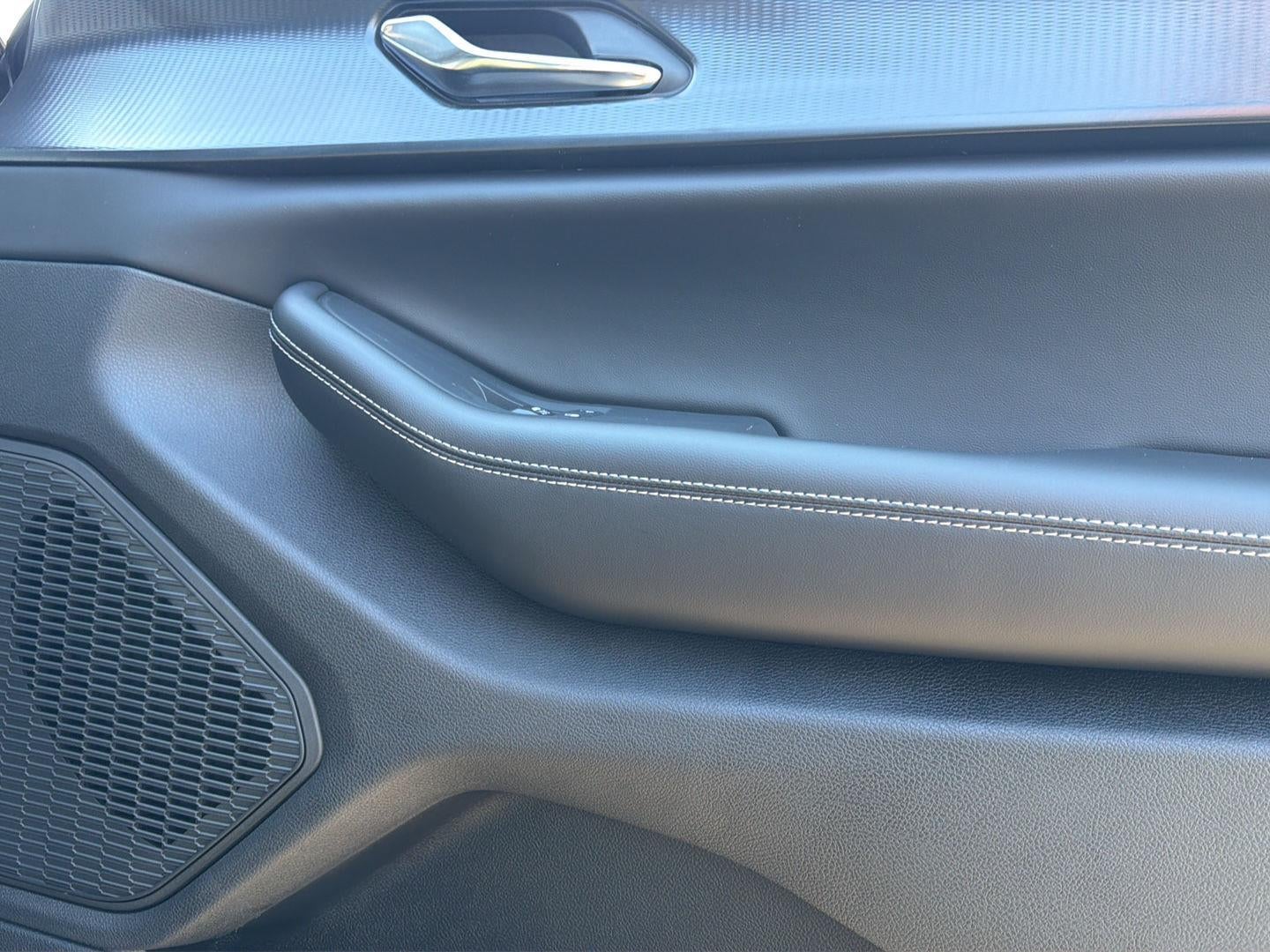 2027 Jeep Grand Cherokee GRAND CHEROKEE LAREDO X 4X4