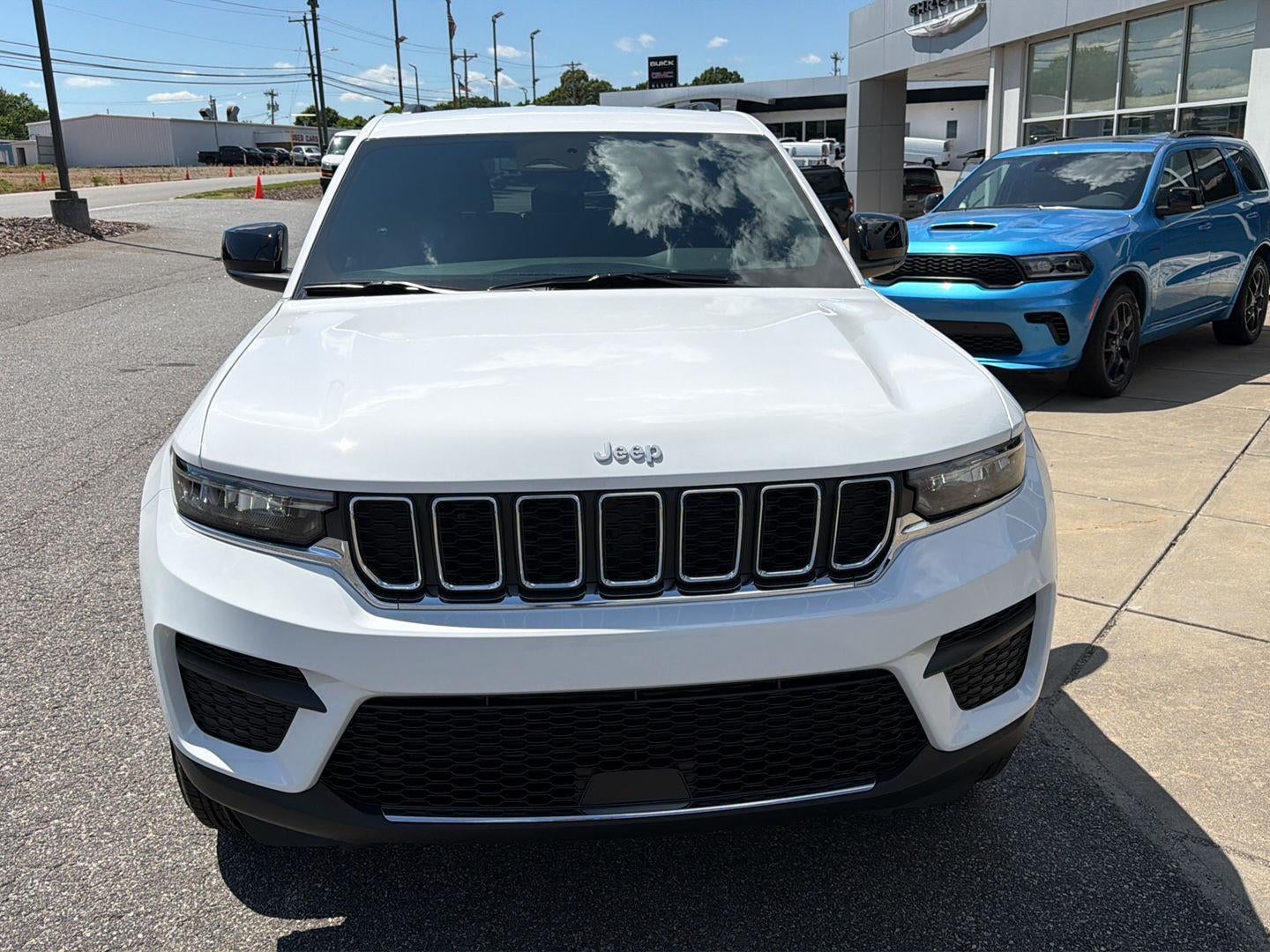 2026 Jeep Grand Cherokee GRAND CHEROKEE LAREDO 4X4