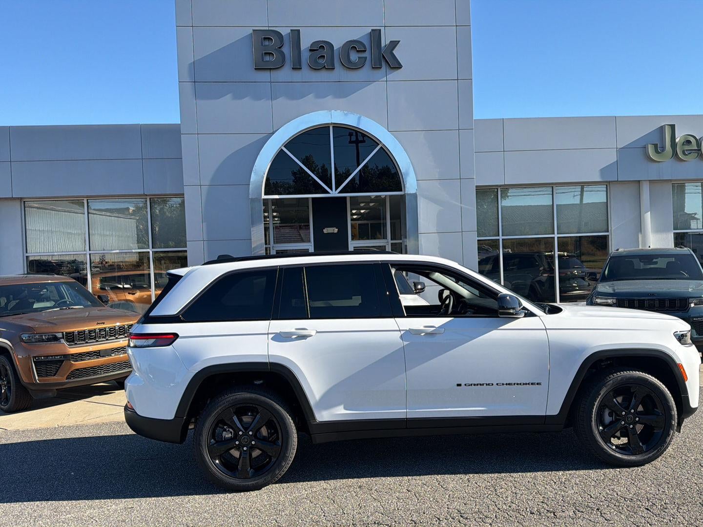 2027 Jeep Grand Cherokee GRAND CHEROKEE LIMITED 4X4