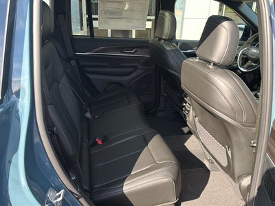 2027 Jeep Grand Cherokee Limited