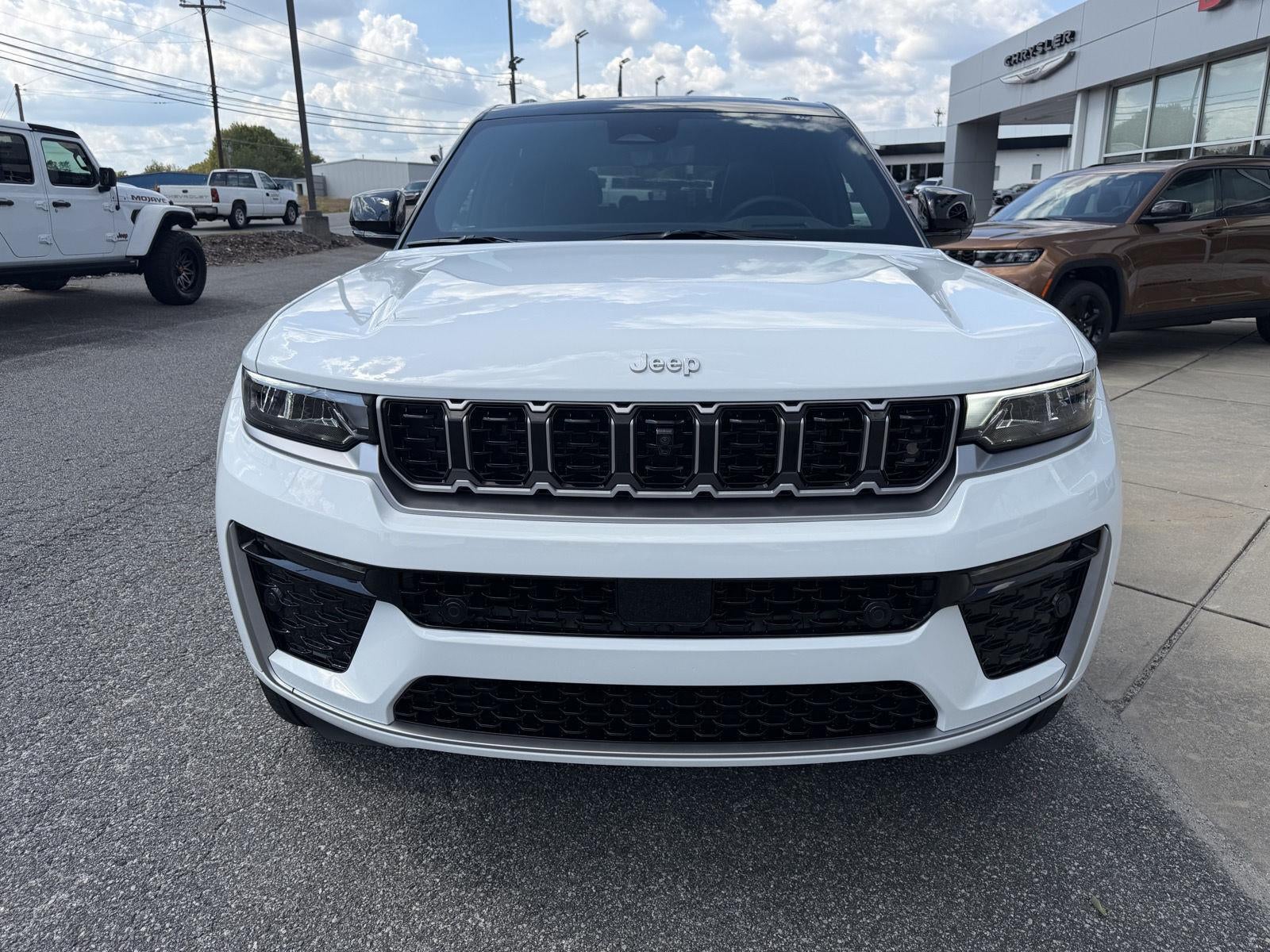 2027 Jeep Grand Cherokee Summit