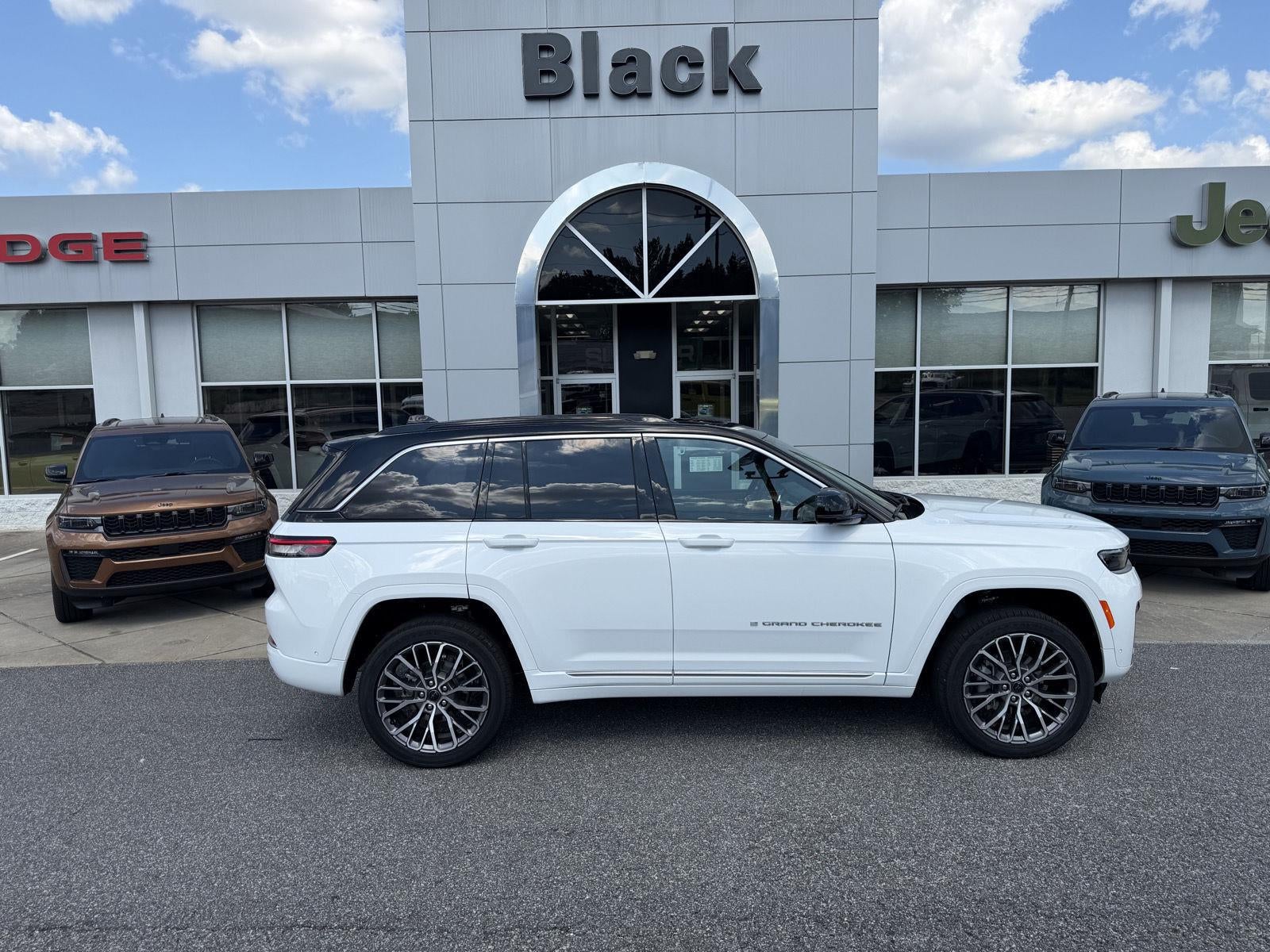2027 Jeep Grand Cherokee Summit