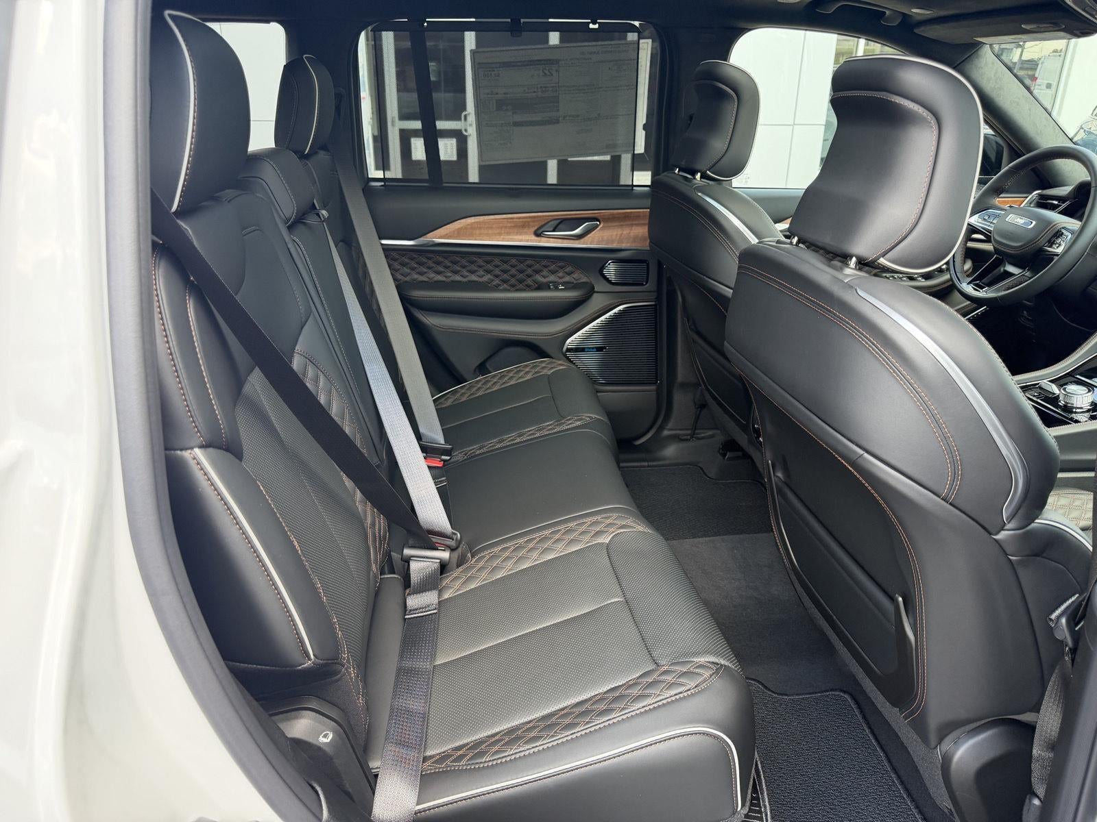 2027 Jeep Grand Cherokee Summit