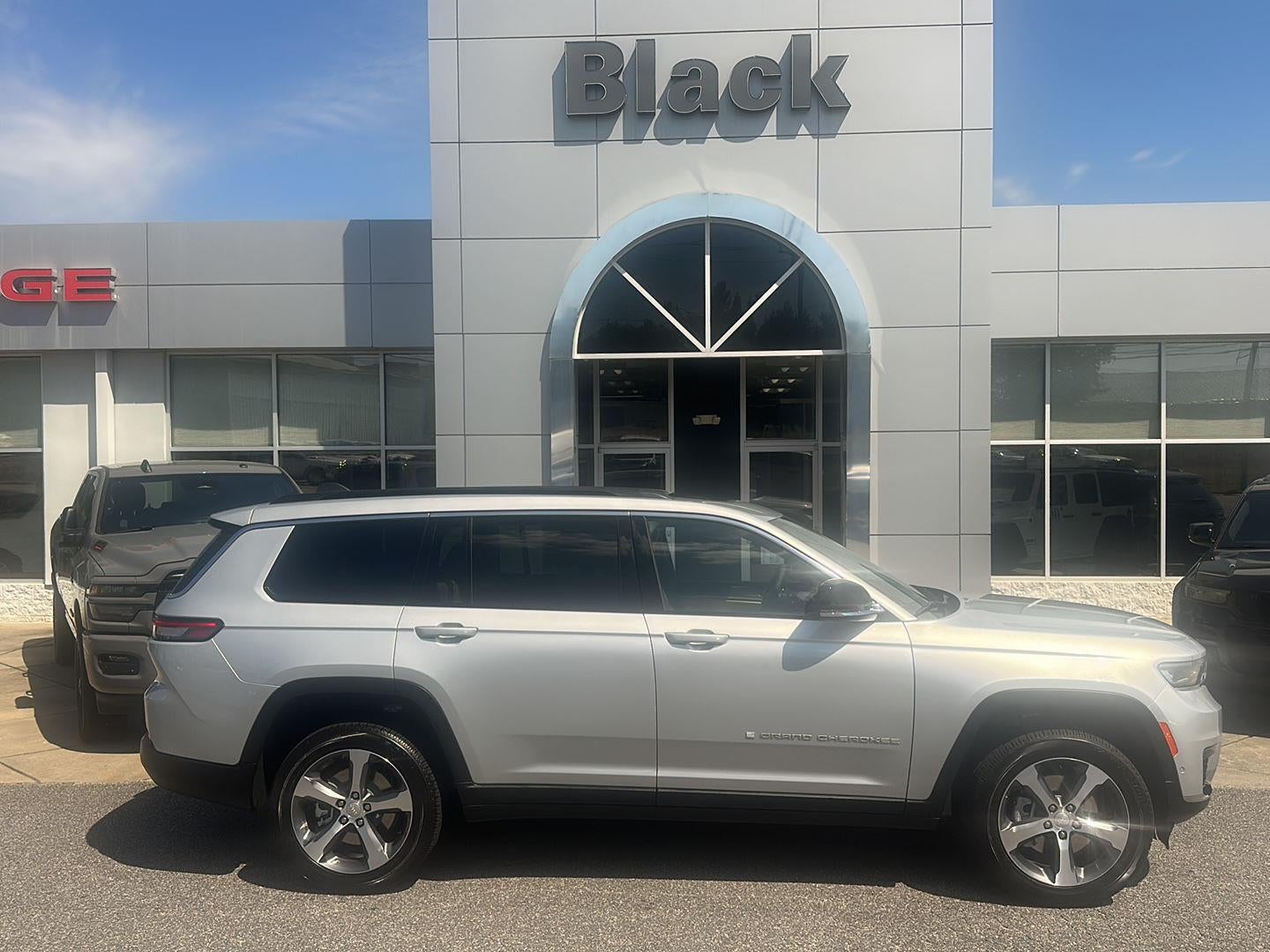 2025 Jeep Grand Cherokee GRAND CHEROKEE L LIMITED 4X4