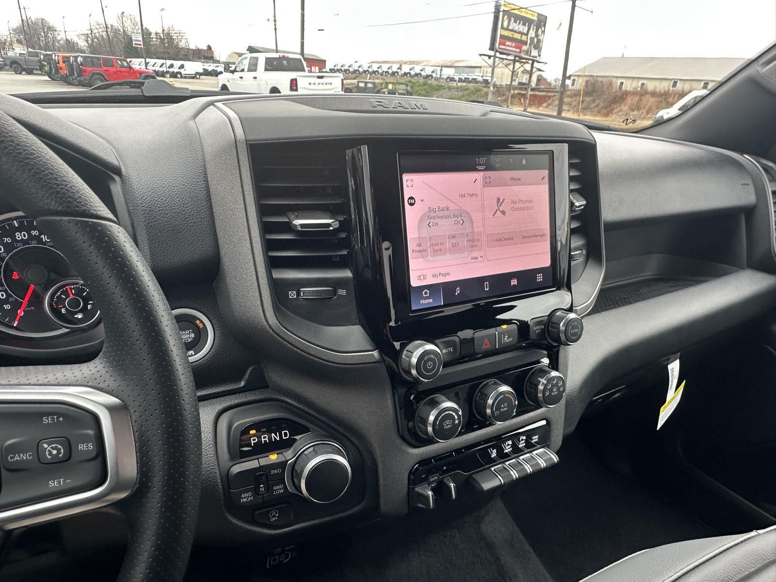 2026 RAM 1500 RAM 1500 TRADESMAN QUAD CAB 4X4 6'4' BOX
