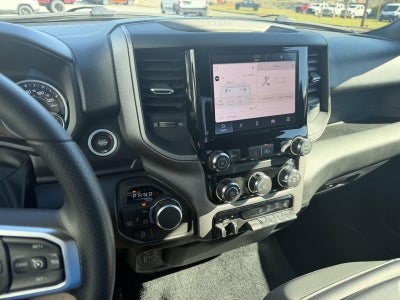 2027 RAM 1500 RAM 1500 TRADESMAN QUAD CAB 4X4 6'4' BOX