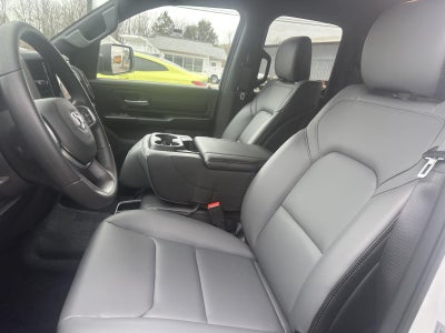 2026 RAM 1500 RAM 1500 TRADESMAN QUAD CAB 4X4 6'4' BOX