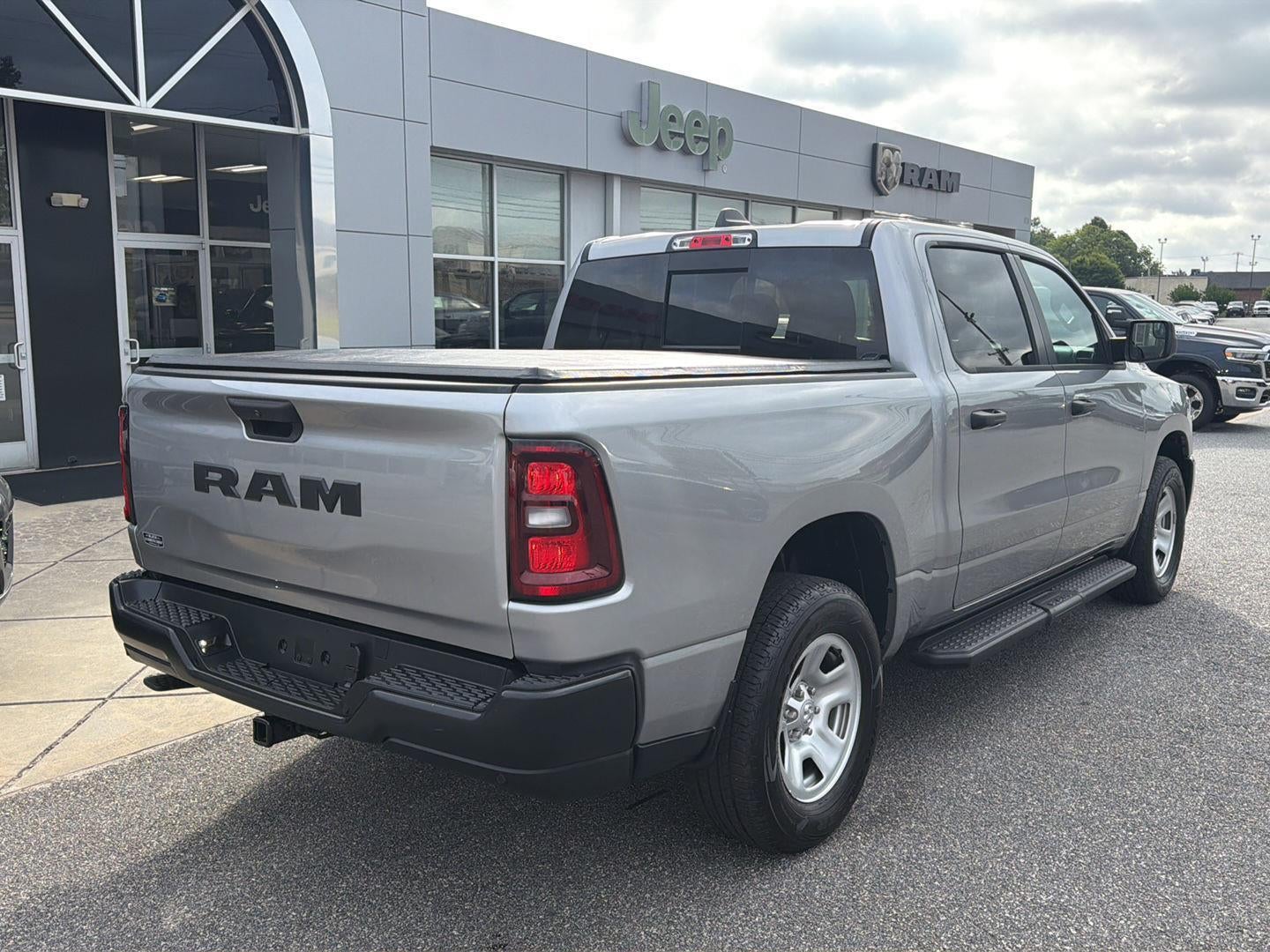 2025 RAM 1500 Tradesman Crew Cab 4x4 5'7' Box