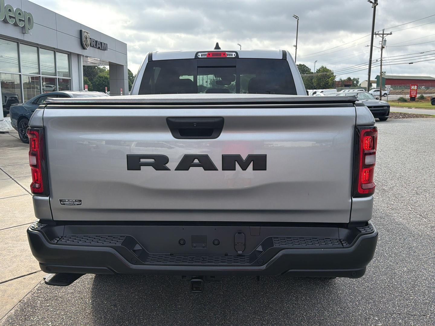 2025 RAM 1500 Tradesman Crew Cab 4x4 5'7' Box