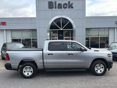 2025 RAM 1500 Tradesman Crew Cab 4x4 5'7' Box