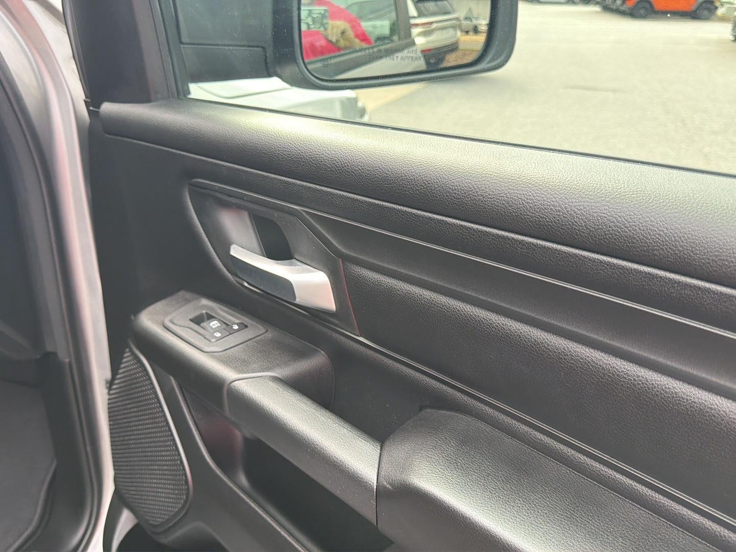 2025 RAM 1500 Tradesman Crew Cab 4x4 5'7' Box