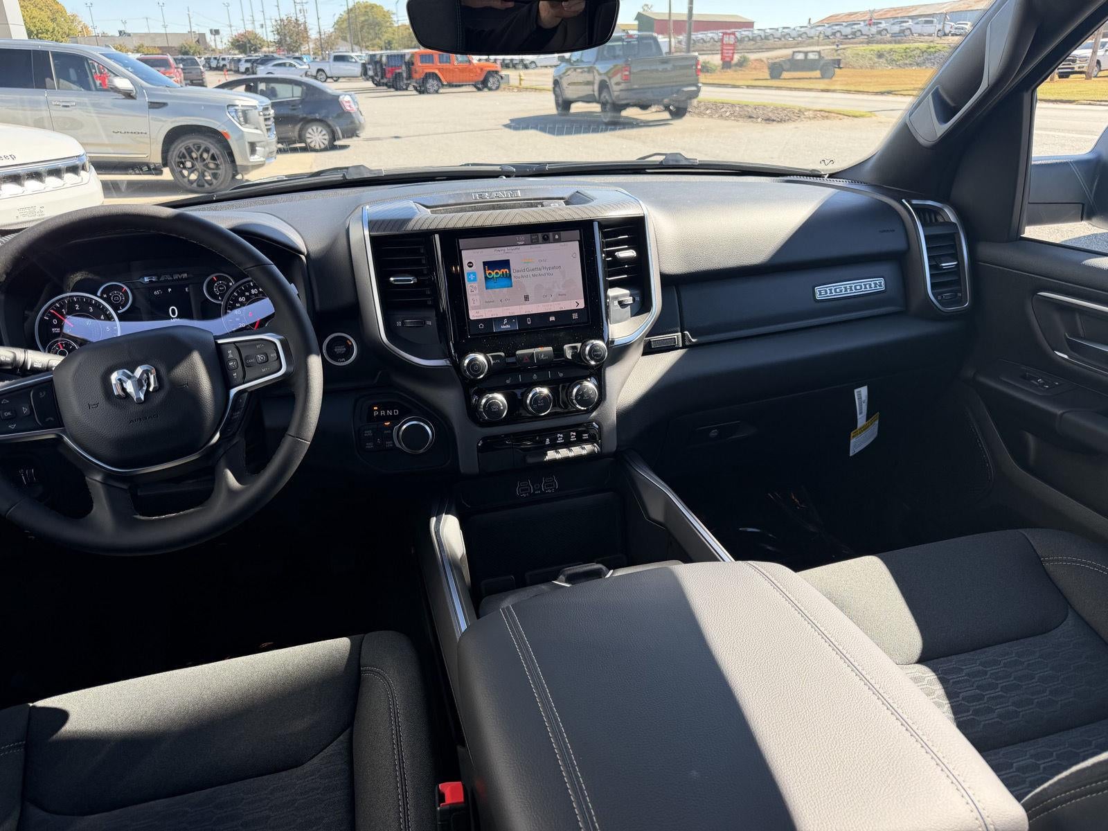 2027 RAM 1500 RAM 1500 BIG HORN CREW CAB 4X4 5'7' BOX