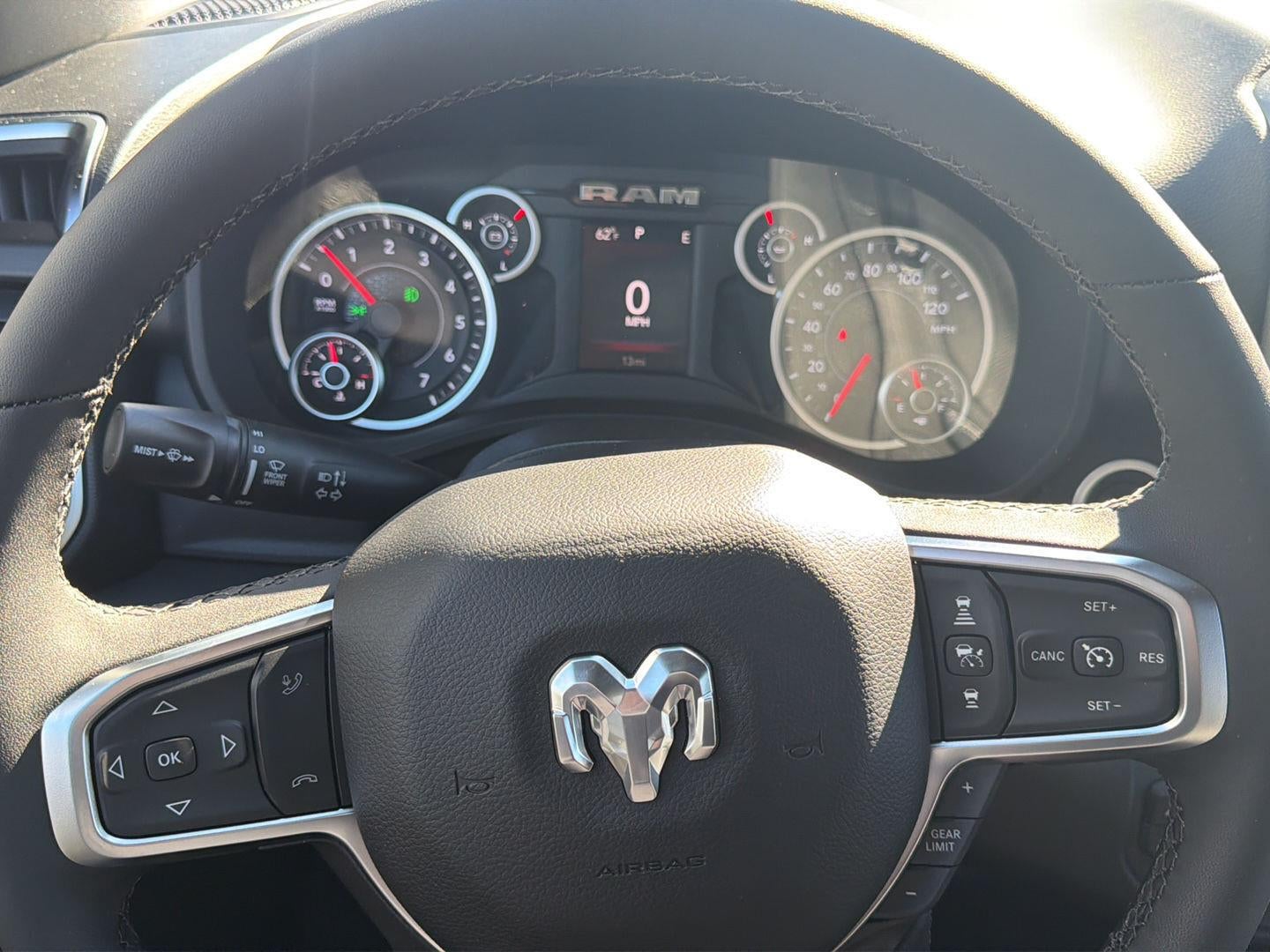2027 RAM 1500 RAM 1500 BIG HORN CREW CAB 4X4 5'7' BOX