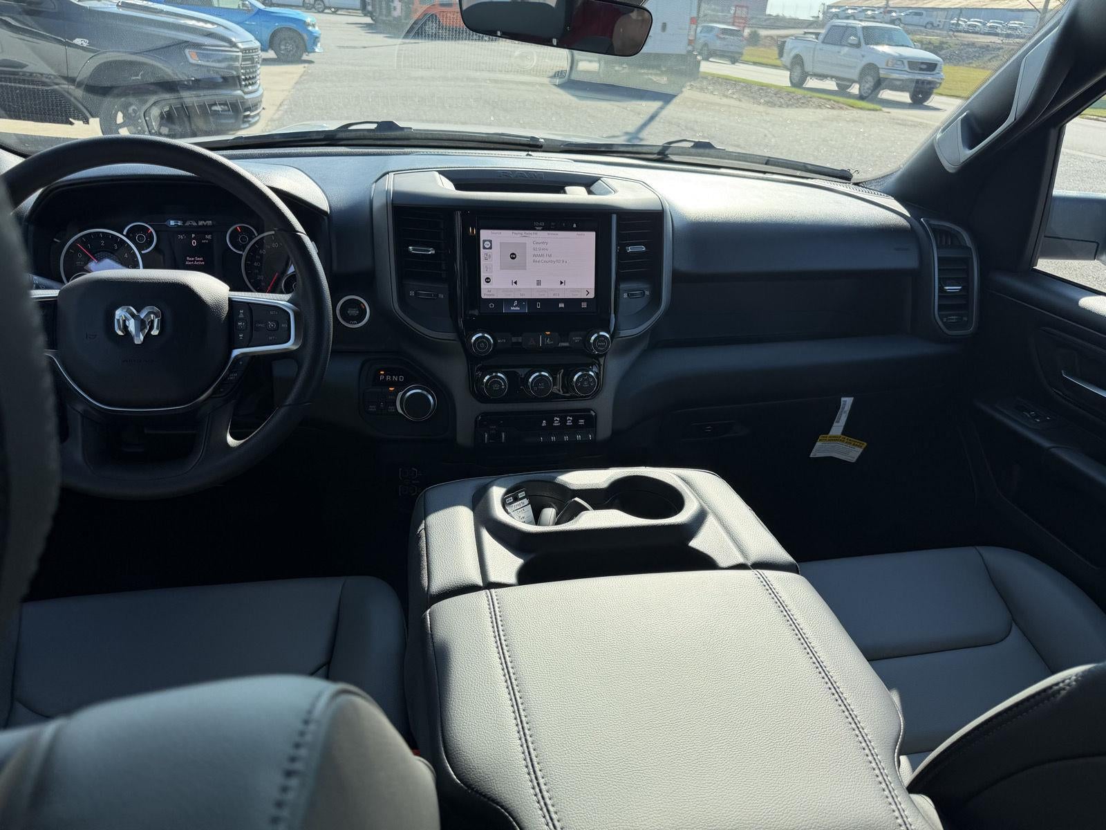 2027 RAM 1500 RAM 1500 TRADESMAN CREW CAB 4X4 5'7' BOX