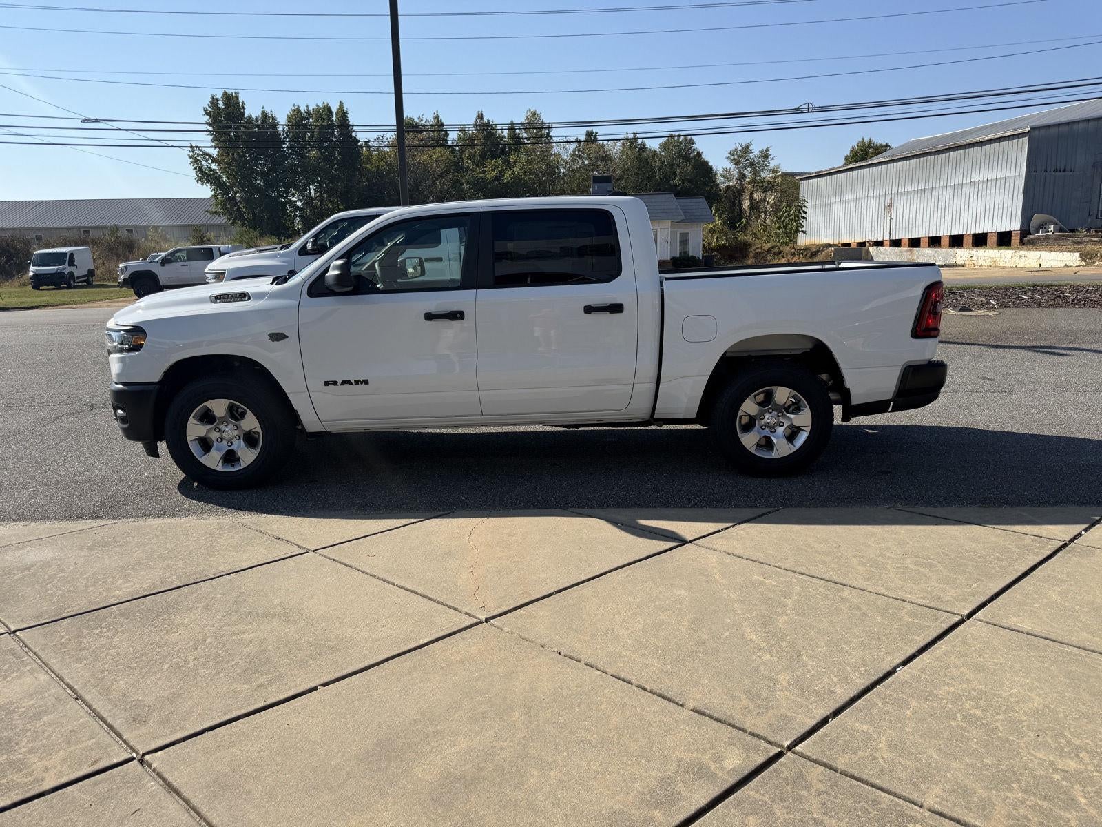 2027 RAM 1500 RAM 1500 TRADESMAN CREW CAB 4X4 5'7' BOX