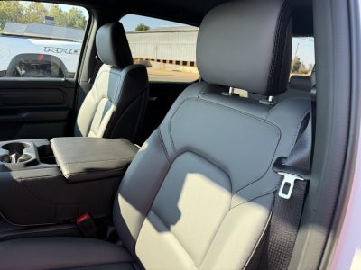 2027 RAM 1500 RAM 1500 TRADESMAN CREW CAB 4X4 5'7' BOX