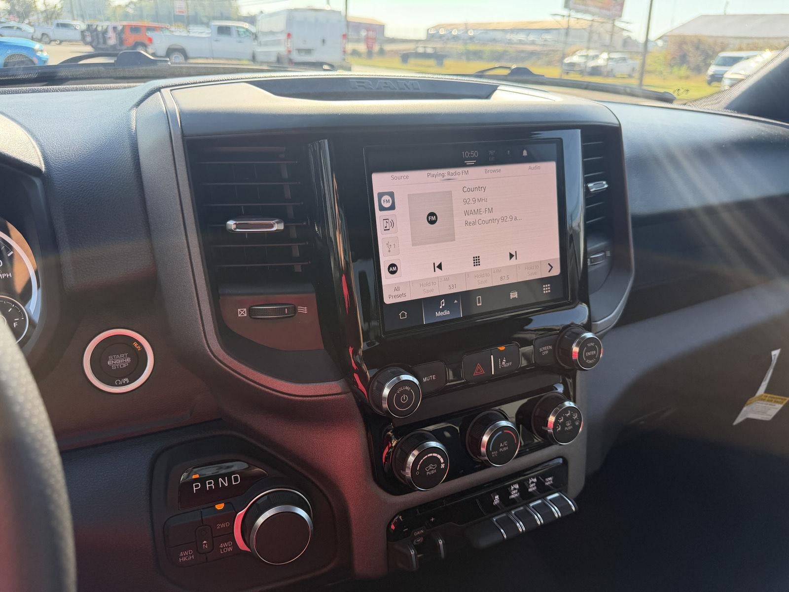 2027 RAM 1500 RAM 1500 TRADESMAN CREW CAB 4X4 5'7' BOX