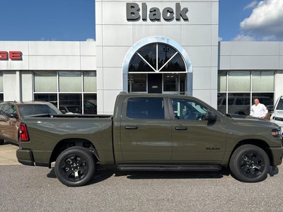 2027 RAM 1500 RAM 1500 EXPRESS CREW CAB 4X4 5'7' BOX