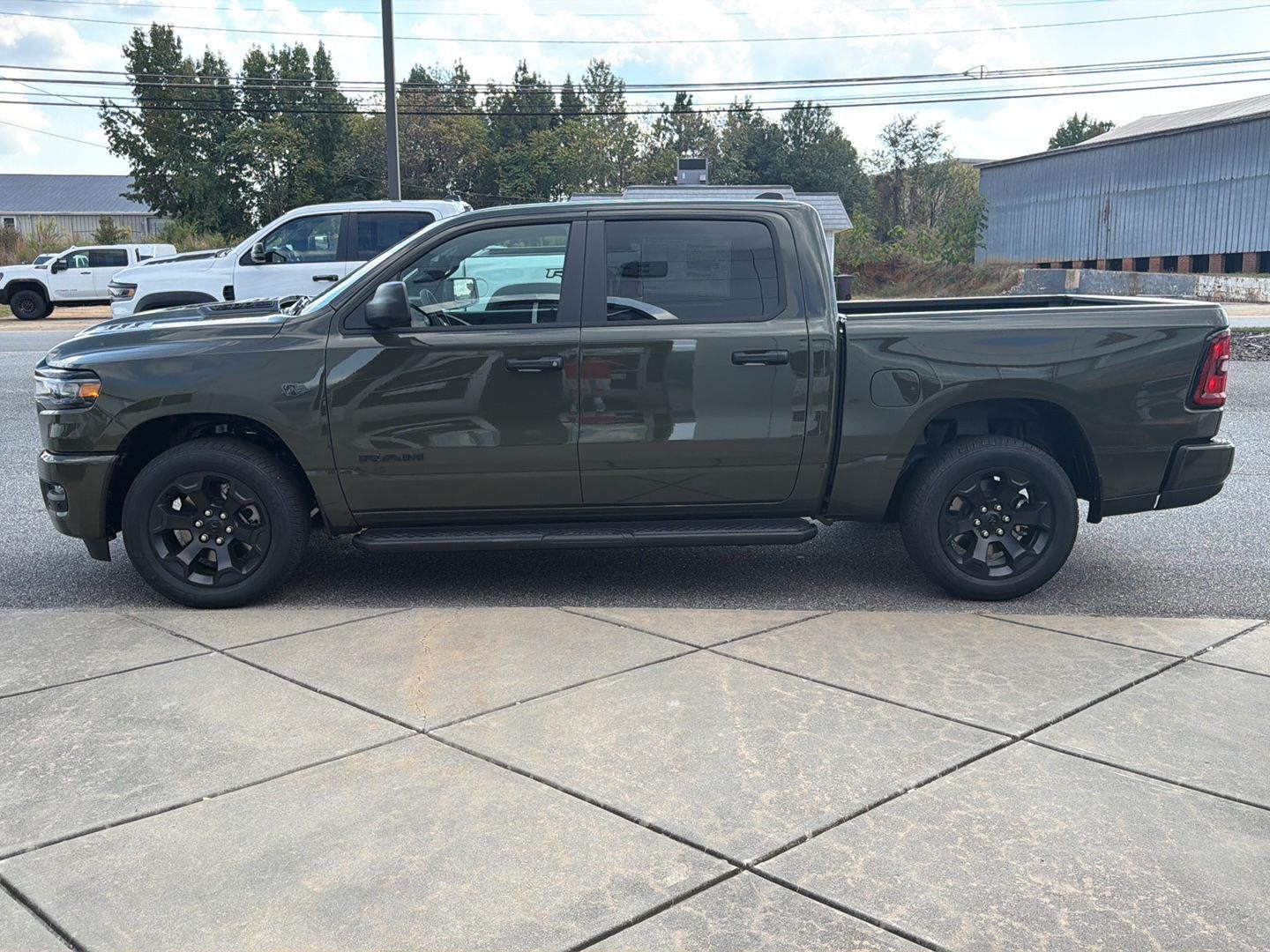 2027 RAM 1500 RAM 1500 EXPRESS CREW CAB 4X4 5'7' BOX