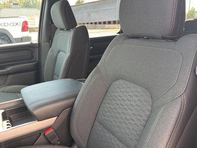 2027 RAM 1500 RAM 1500 EXPRESS CREW CAB 4X4 5'7' BOX