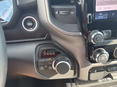 2027 RAM 1500 RAM 1500 EXPRESS CREW CAB 4X4 5'7' BOX