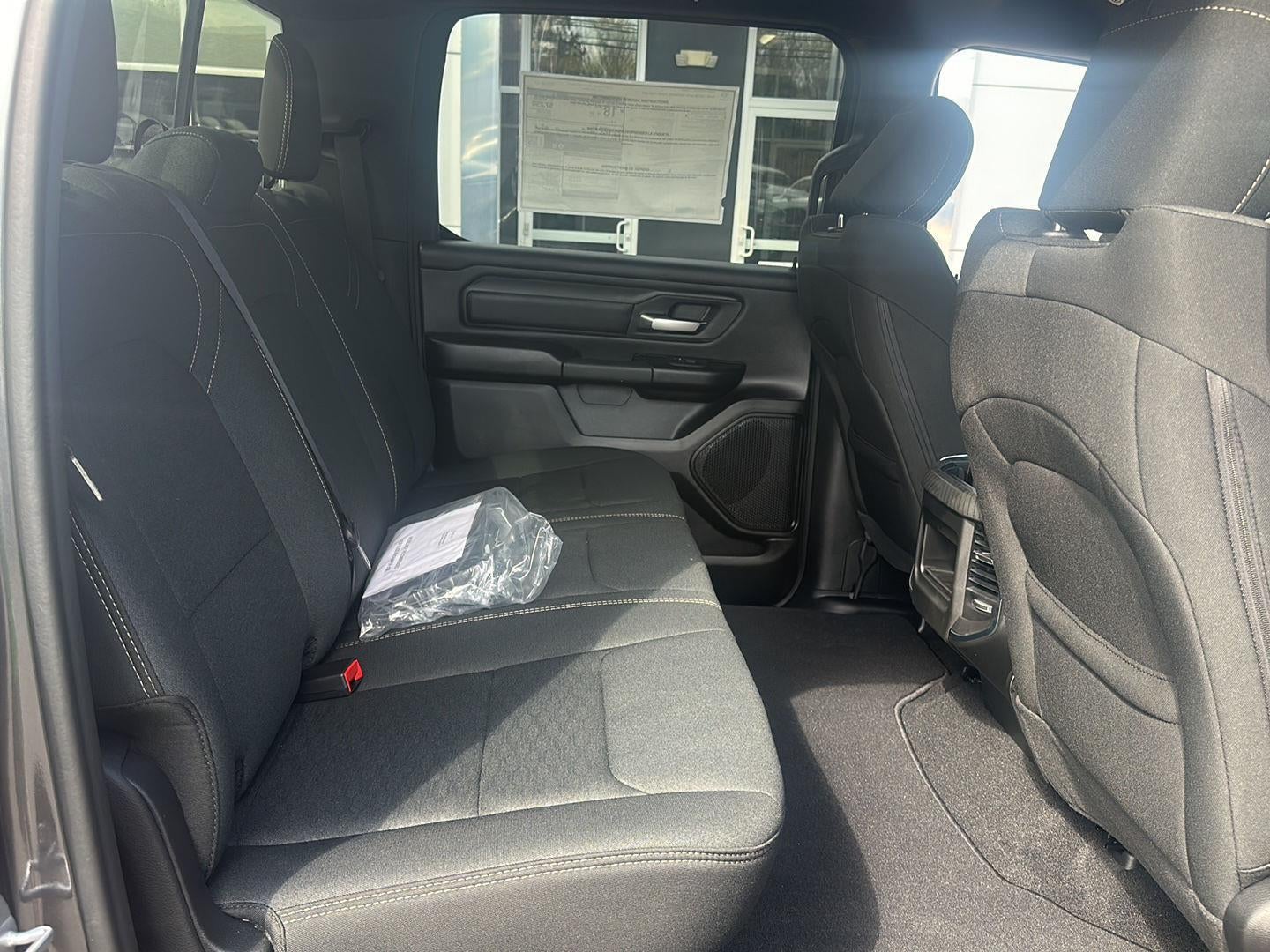 2026 RAM 1500 RAM 1500 EXPRESS CREW CAB 4X4 5'7' BOX