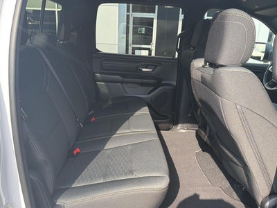 2027 RAM 1500 RAM 1500 EXPRESS CREW CAB 4X4 5'7' BOX