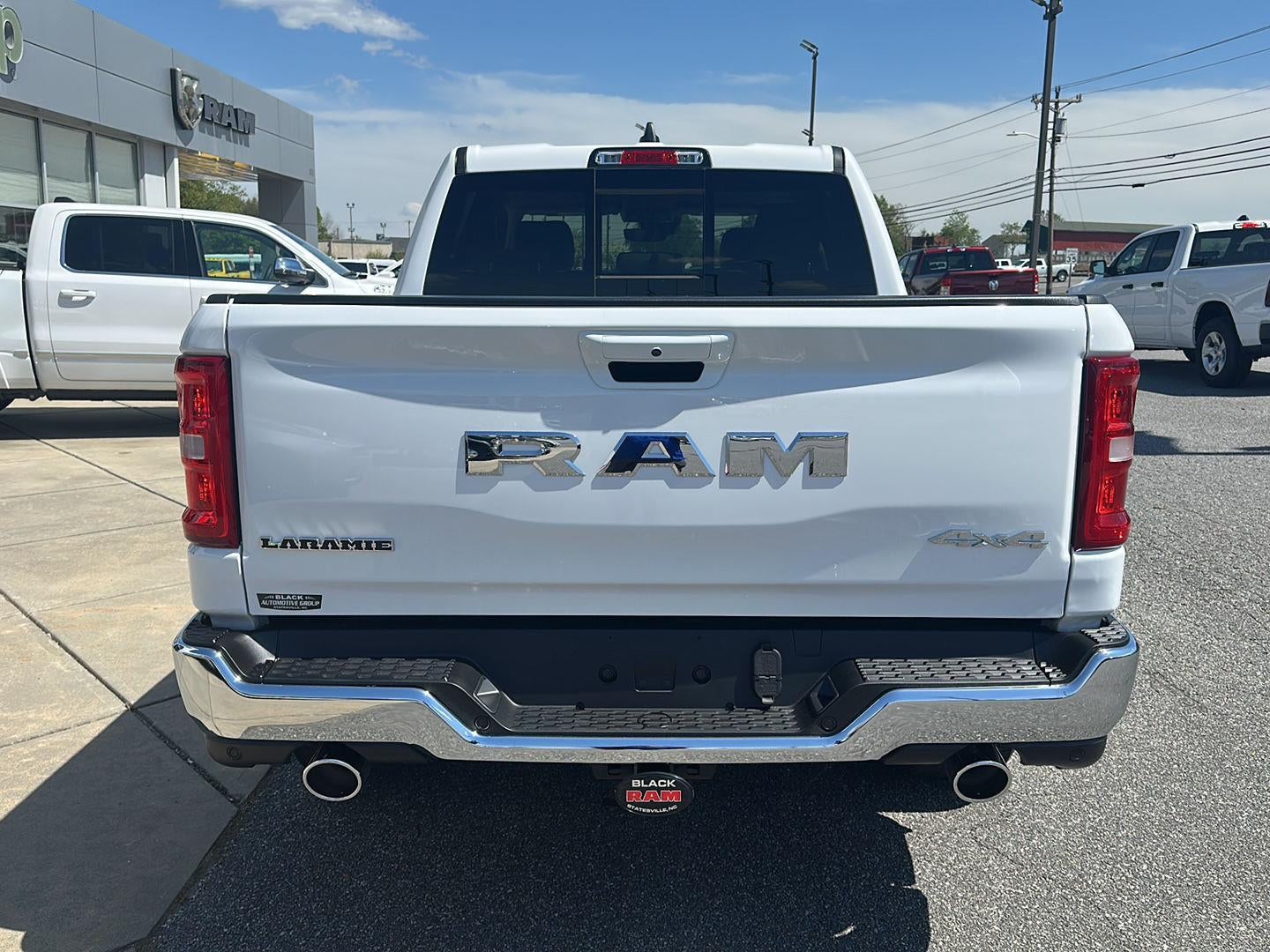 2025 RAM 1500 RAM 1500 LARAMIE CREW CAB 4X4 5'7' BOX